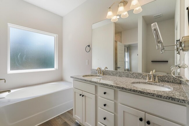 Building Photo - 55 Lightning Bug Ln