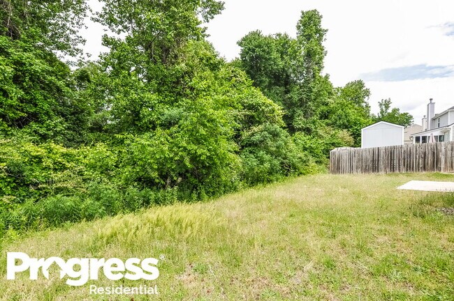 Building Photo - 826 Red Oak Tree Dr