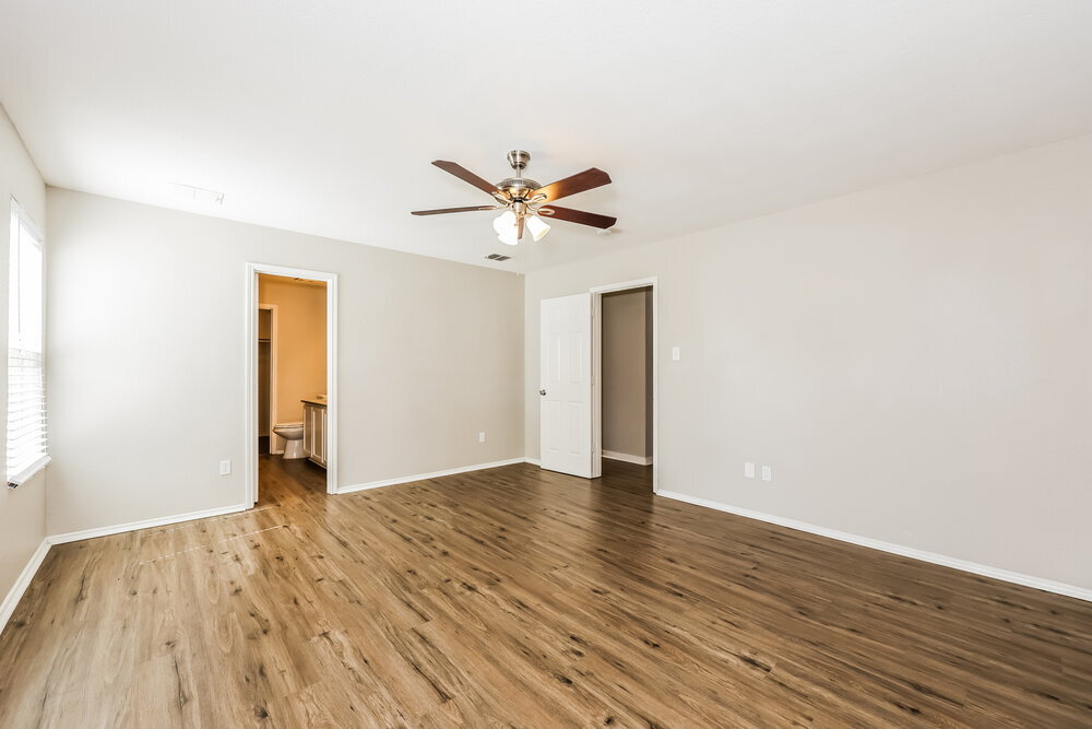 Building Photo - 8764 Stonebriar Ln