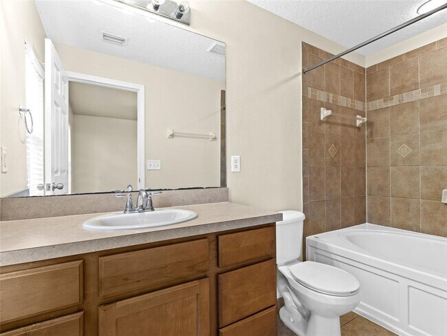 Building Photo - 2412 Middleton Grove Dr