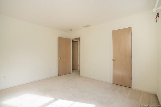 Building Photo - 47 Pepper Bush Ln