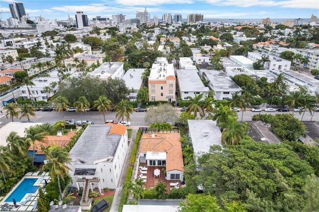 Building Photo - 1544 Michigan Ave