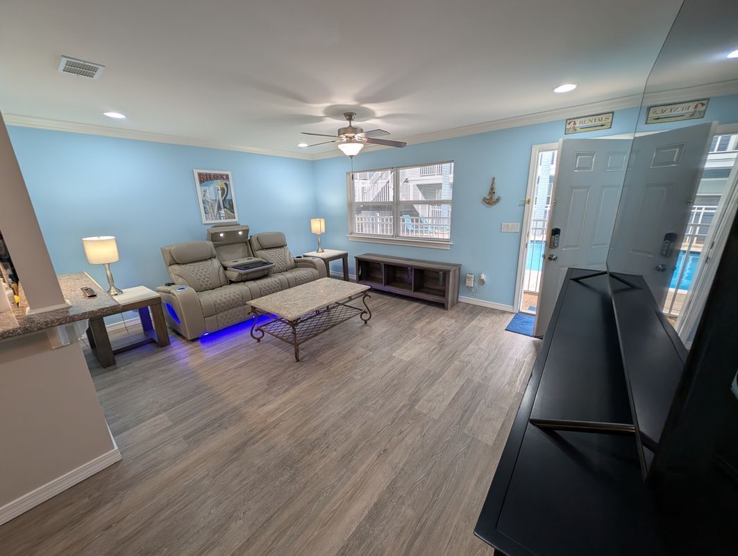 Building Photo - 1282 Beach Blvd