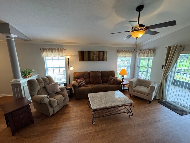 Building Photo - 353 Acadia Dr