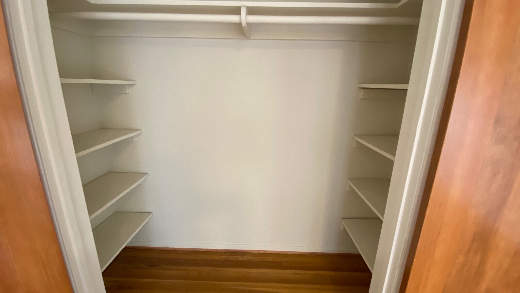 Building Photo - 4425 Maplewood Ave