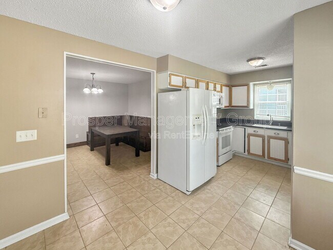 Building Photo - 8108 Halifax Way