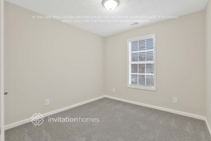 Building Photo - 2027 Pittston Farm Rd