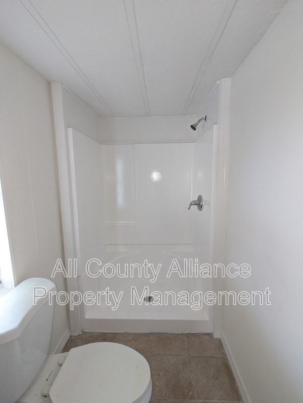 Building Photo - 34335 Lodge Dr