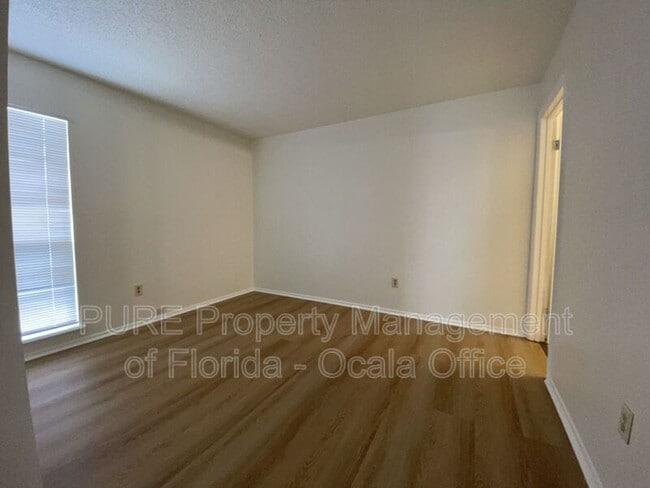 Building Photo - 5420 SE 29th Pl