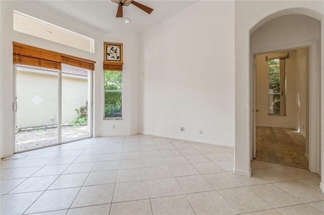 Building Photo - 5851 NW 119th Dr