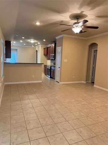 Building Photo - 15917 Alvarado Dr