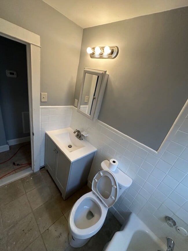 Building Photo - 6731 Haverford Ave