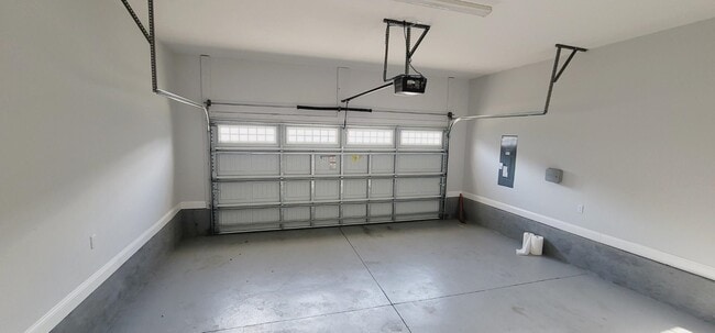 Building Photo - 5848 Vlg Rdg Wy