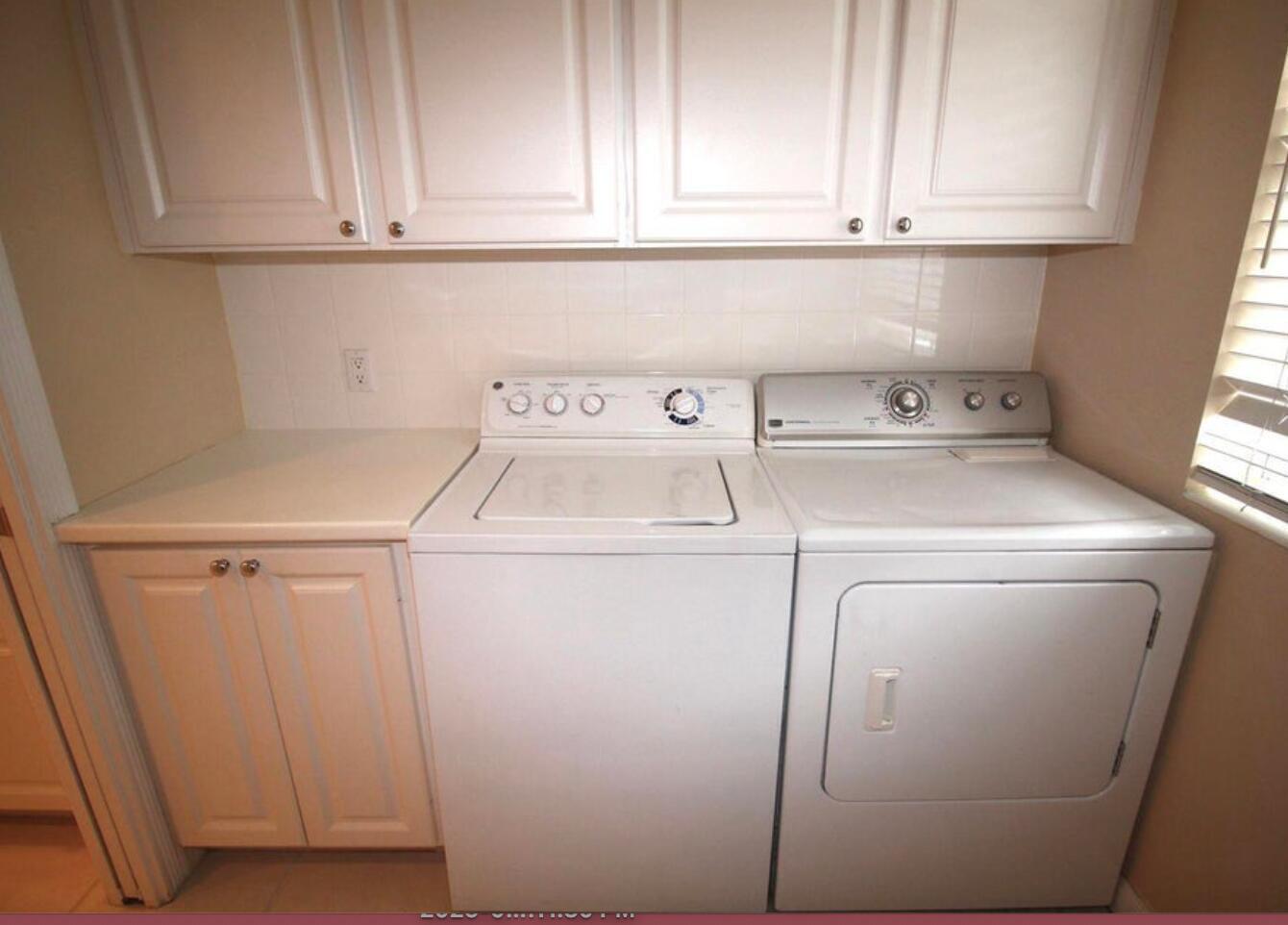 Building Photo - 156 Santa Barbara Way