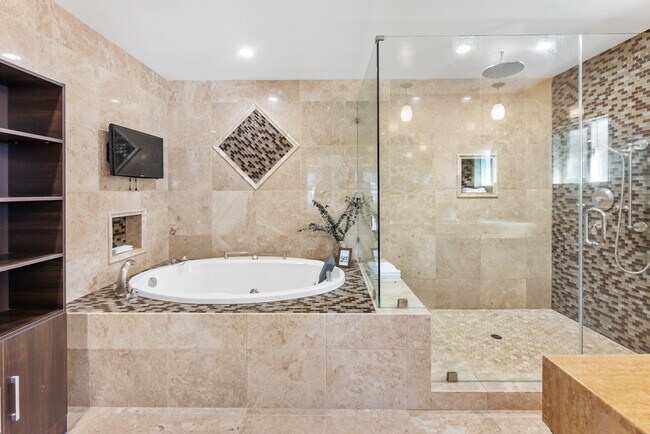 Building Photo - 7726 W 79th St