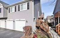 Building Photo - 437 Village Creek Dr