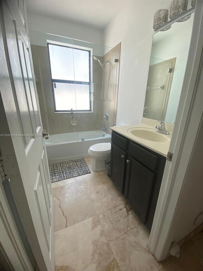 Building Photo - 3406 W 88th St