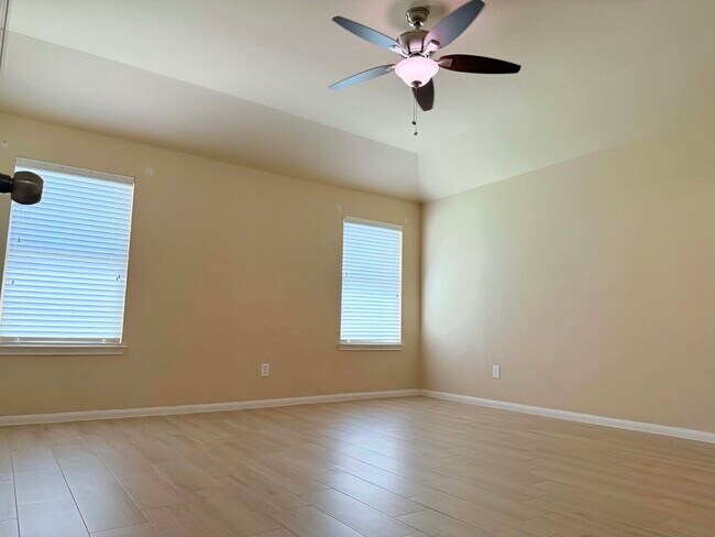 Building Photo - 9315 Claystone Ln
