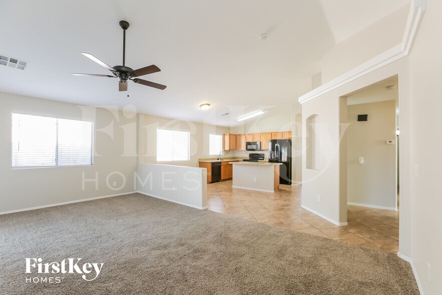 Building Photo - 1820 S 106th Ln