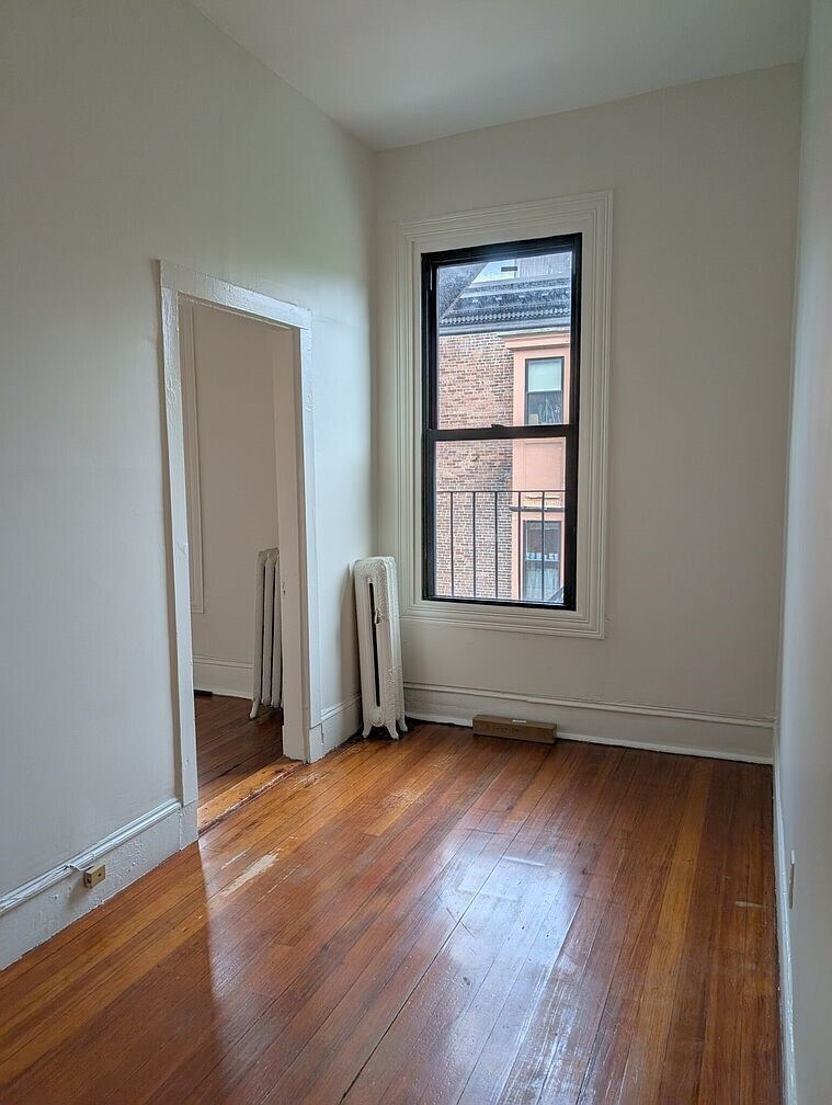 Building Photo - 509 Columbus Ave