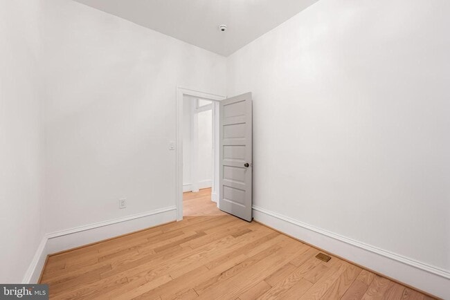 Building Photo - 1202 Bolton St