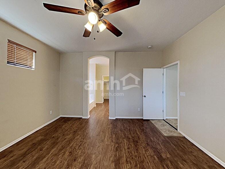 Building Photo - 16237 W Marconi Ave