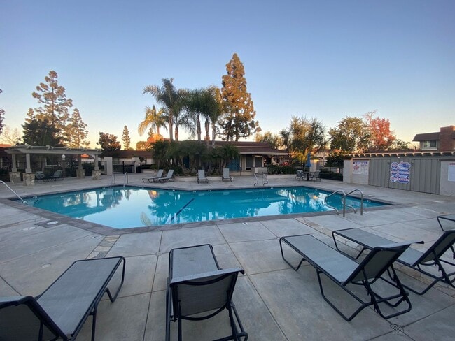 Building Photo - Luxurious 3 Bedroom Cypress Townhouse for Rent!