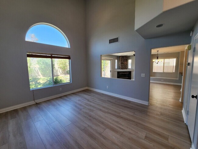 Building Photo - NW 95 and Lake Mead