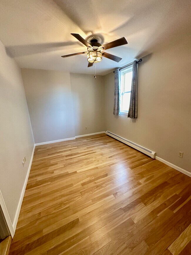 Building Photo - 107 Emery St