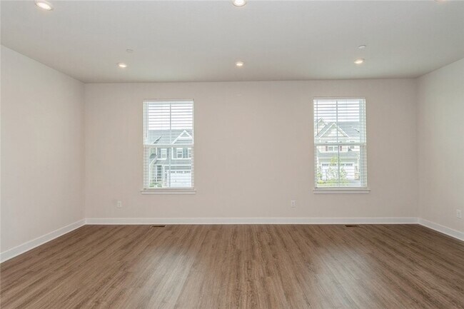 Building Photo - 4602 Spruce Rd