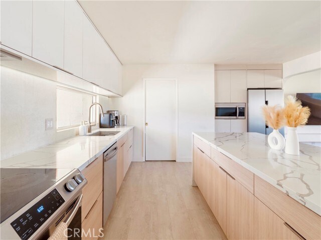Building Photo - 70410 Cottonwood Dr