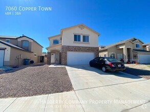 Building Photo - Northeast El Paso 4 bed with Refrig A/C ac...