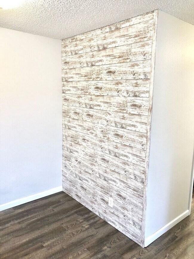 Building Photo - 1807 Parker Cir