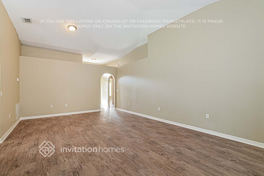 Building Photo - 14007 Econ Woods Ln