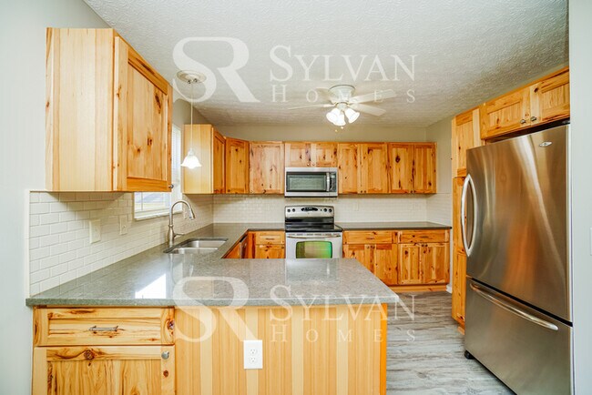 Building Photo - Prepare to fall in love with this 4 bedroo...