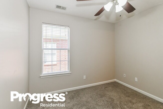 Building Photo - 9882 Wynngate Dr