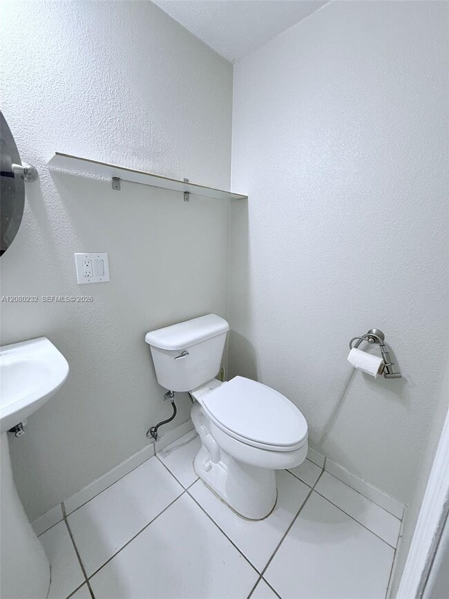 Building Photo - 255 W 64th St