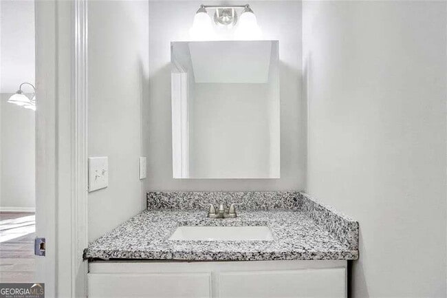 Building Photo - 5232 Ridge Forest Dr