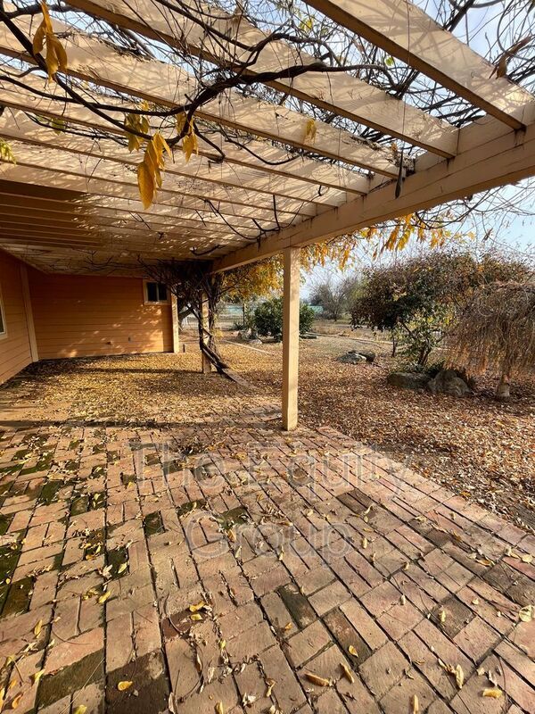 Building Photo - 24683 Rd 212