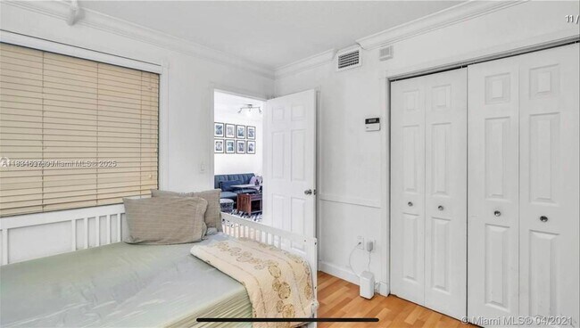 Building Photo - 2575 SW 27th Ave