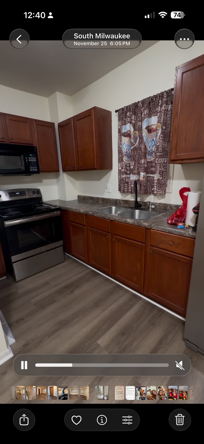 Building Photo - 2908 S Chicago Ave