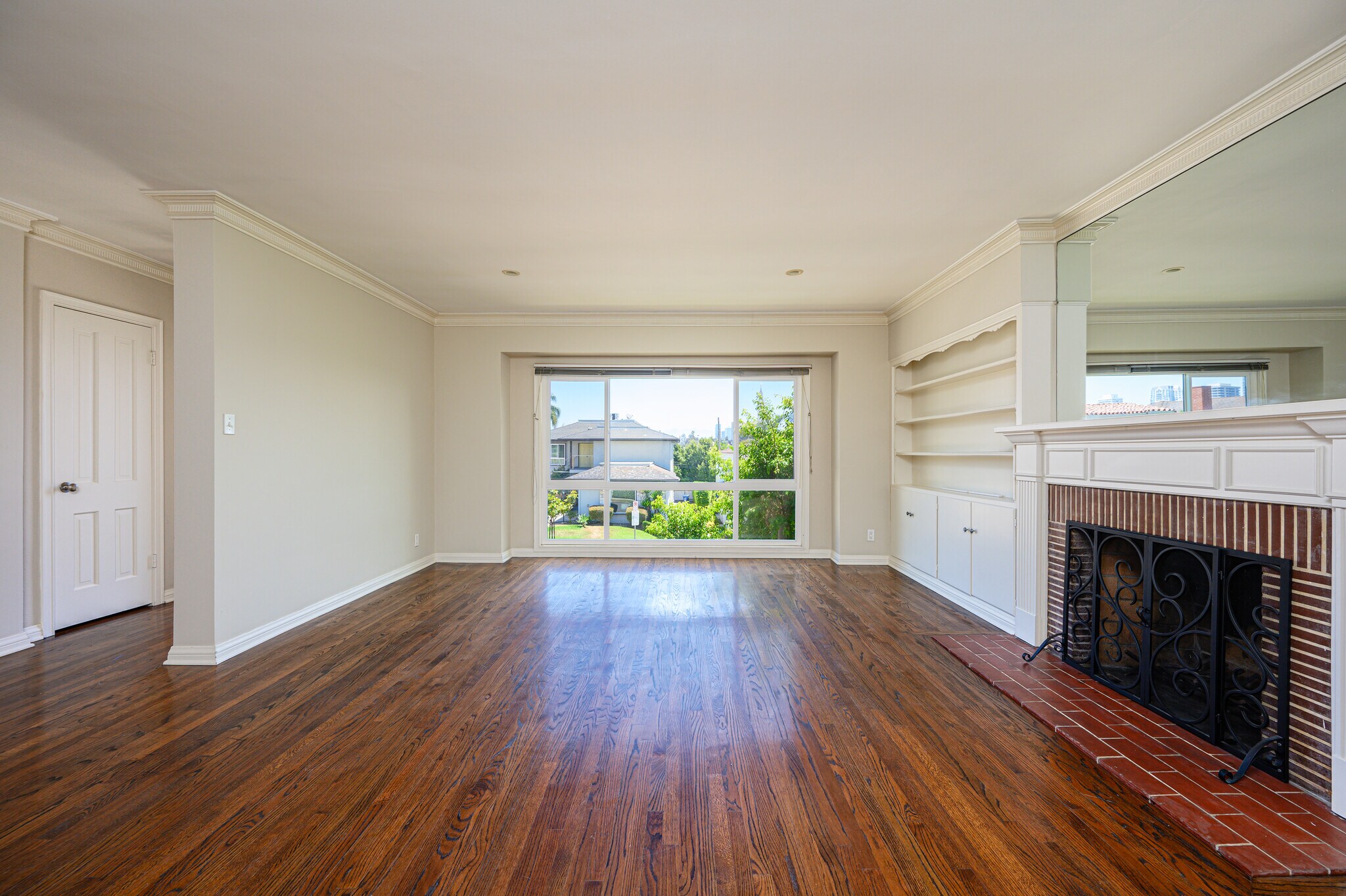 Building Photo - 1763 Kelton Ave