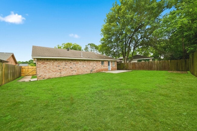 Building Photo - 12931 Westella Dr