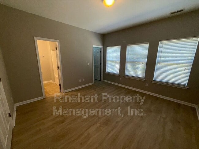 Building Photo - 222 Township Dr