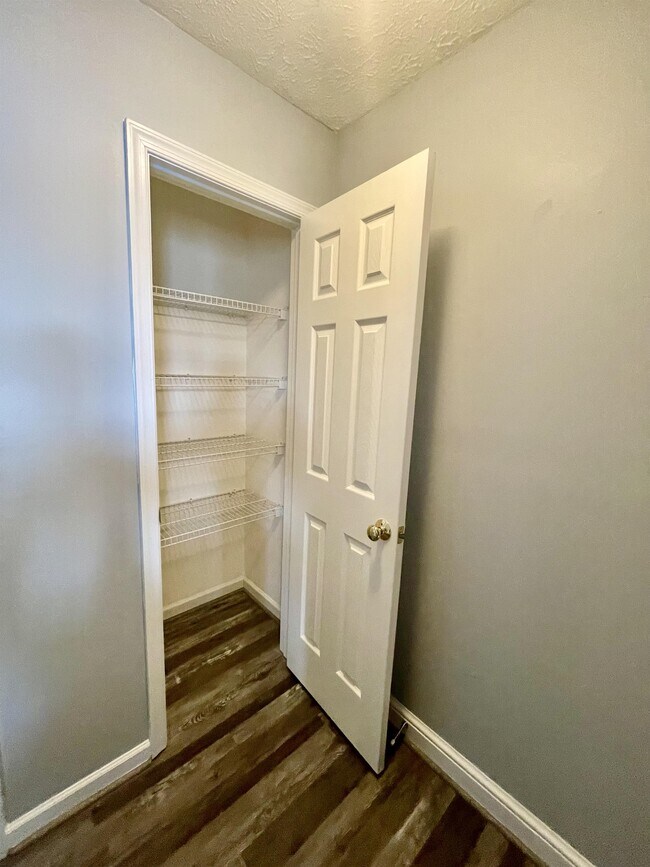 Building Photo - 1069 Blue Ridge View Cir