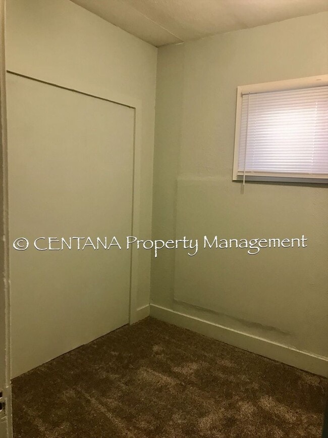 Building Photo - Cozy 3 bedroom with some cute updates!