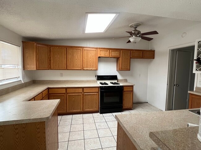 Building Photo - 10301 Album Ave
