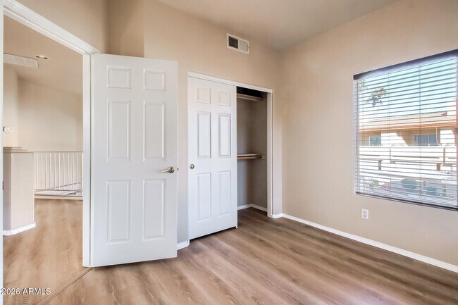 Building Photo - 10258 N 12th Pl