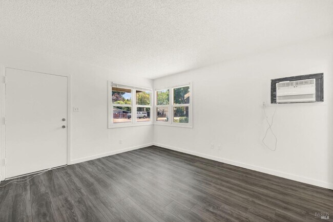 Building Photo - Salling - 1421 Clay Street