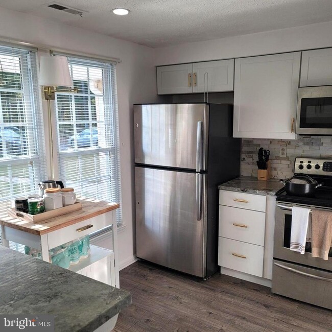Building Photo - 165 Villa Knoll Ct